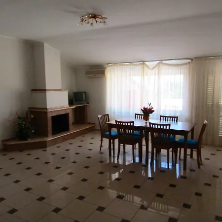 Hostel Grand Calabria *