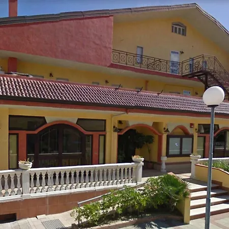 Hostel Grand Calabria *